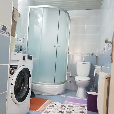 Cozy And Fully Furnished Apartment